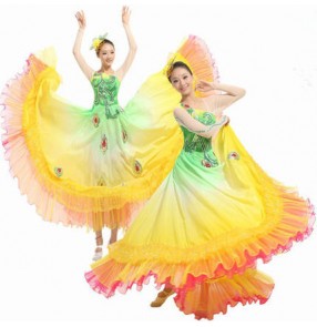 flamenco Non green and yellow patchwork rainbow colored  spanish folk dance modern performance opening chorus dancing dresses outfits costumes